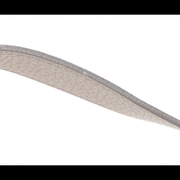 LOUIS VUITTON SELENE PM IVORY MAHINA LEATHER - Picture 15 of 17